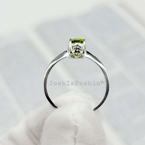 1.45 ct. natural peridot cocktail ring in sterling silver - Picture 11 of 13